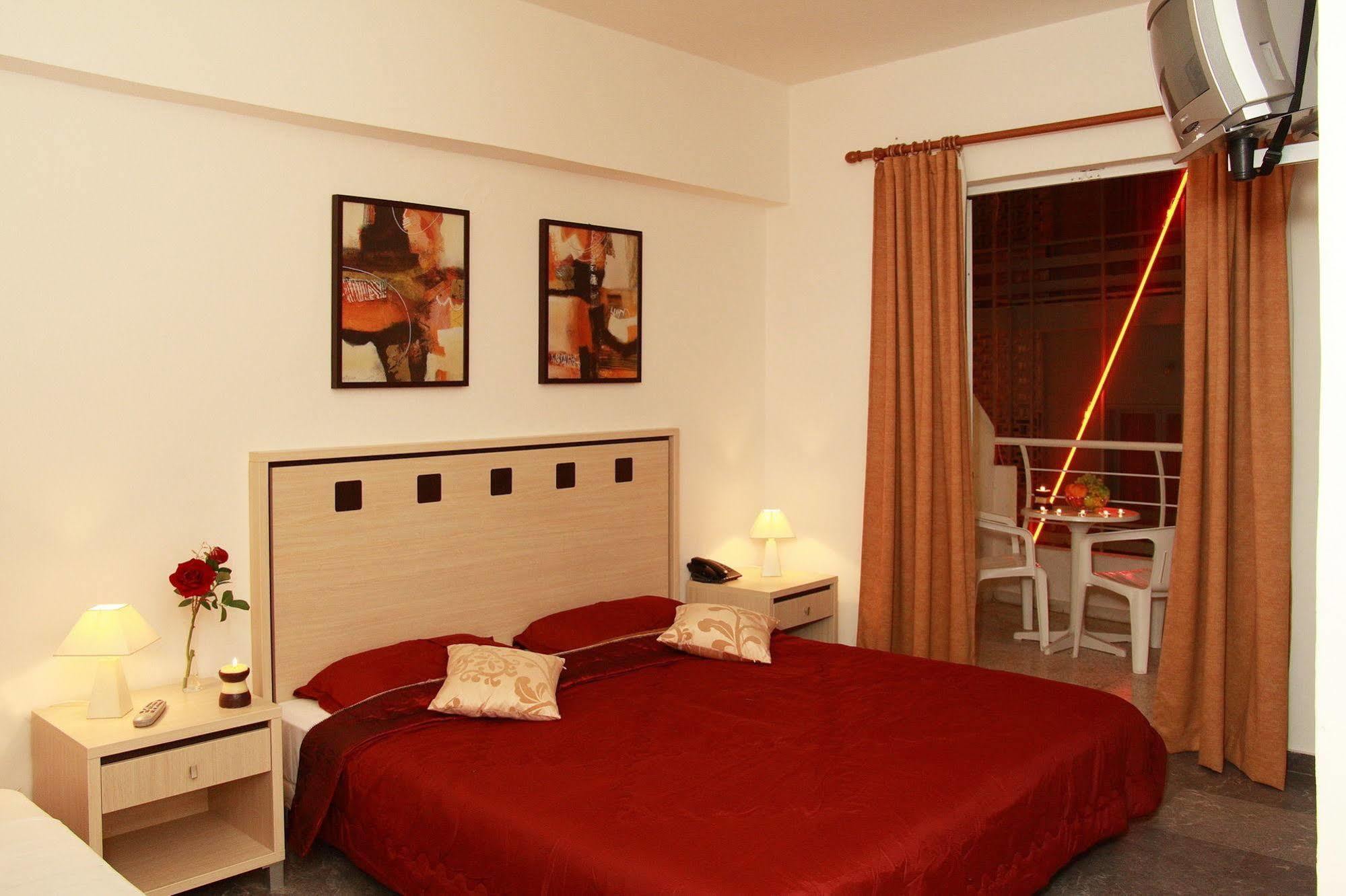 Nancy Hotel Herszonisszosz Kültér fotó